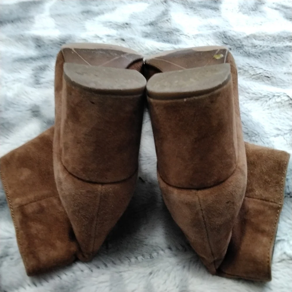 Halogen Women's Rust Suede Ankle Boot  Size 7